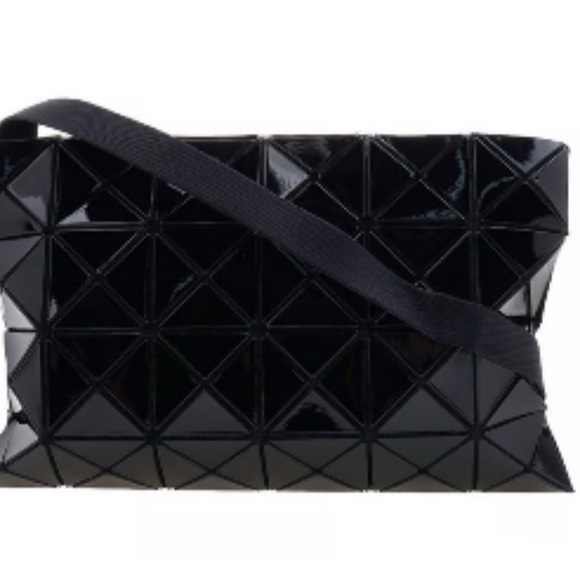 NWOT -Bao Bao Issey Miyake Black Geometric Shoulder Bag - Picture 3 of 8